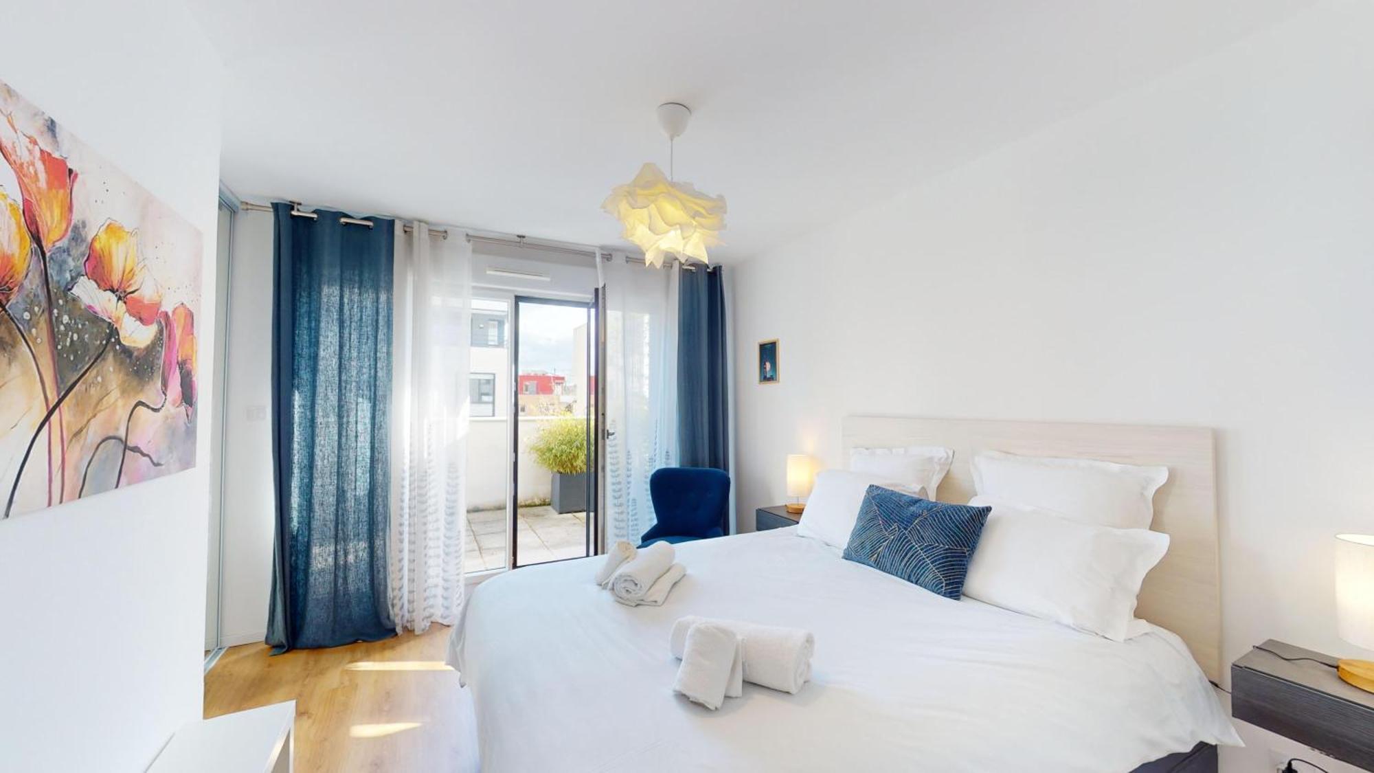 Cityheart Constellation Avec Parking Страсбург Екстериор снимка